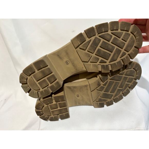 Cushionaire Women's Platform Chunky Penny Loafers Beige sz 10 Grunge Academia - Picture 7 of 10